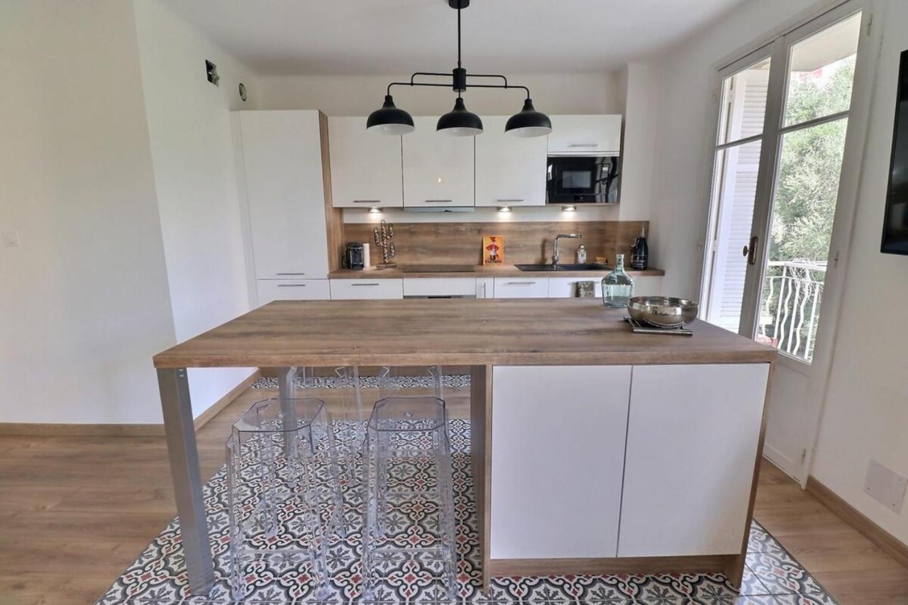 T2 Avec Balcon - Parking, Ac, Wifi Apartment