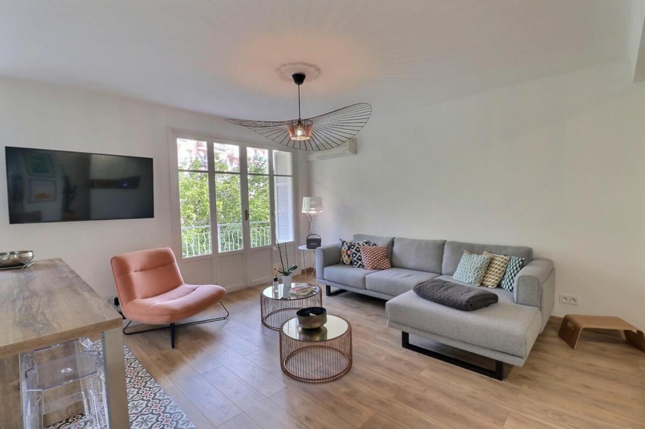T2 Avec Balcon - Parking, Ac, Wifi Apartment